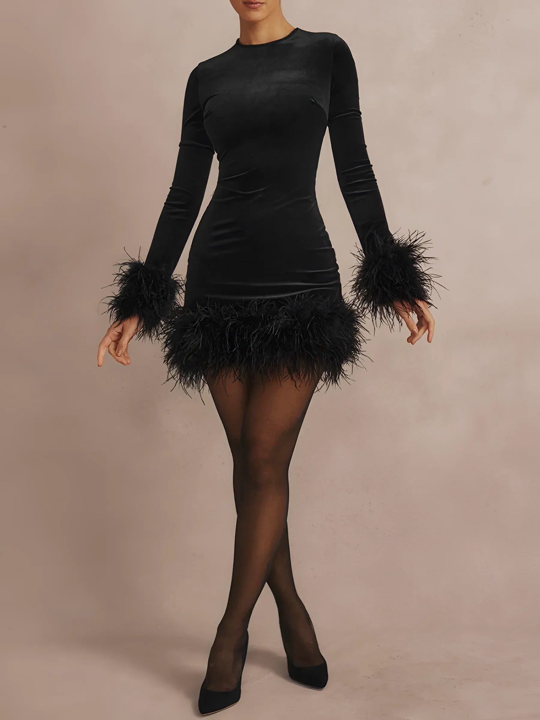 Sukienka Na Sylwestra Mini D艂ugie R臋kawy Obcis艂a Zdobione Mankiety i R膮bek | Wieczorowa Na Imprez臋