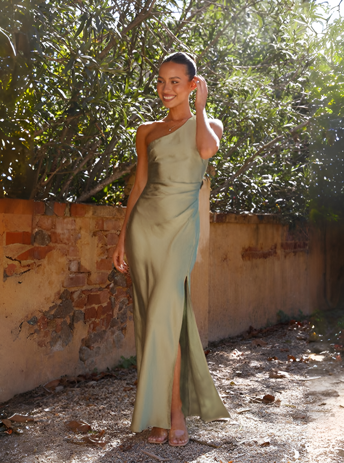 Damska Sukienka Na Studniówkę | Maxi Na Jedno Ramię Z Rozcięciem