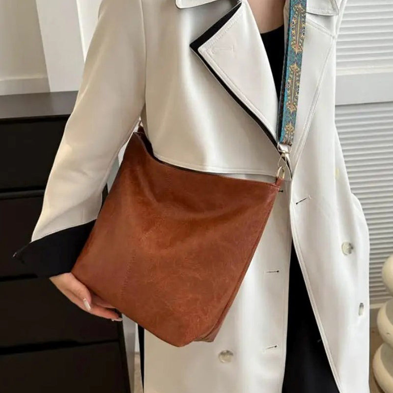 Torebka Damska Hobo Na Ramię Z Regulowanym Paskiem | Codzienna i Do Pracy